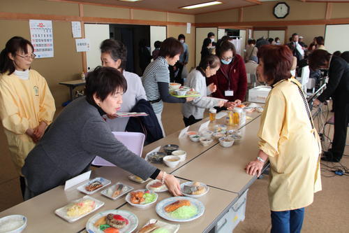 飯綱町健康づくり大会の別室での様子