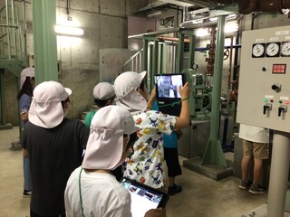 4年 上下水道見学.JPG